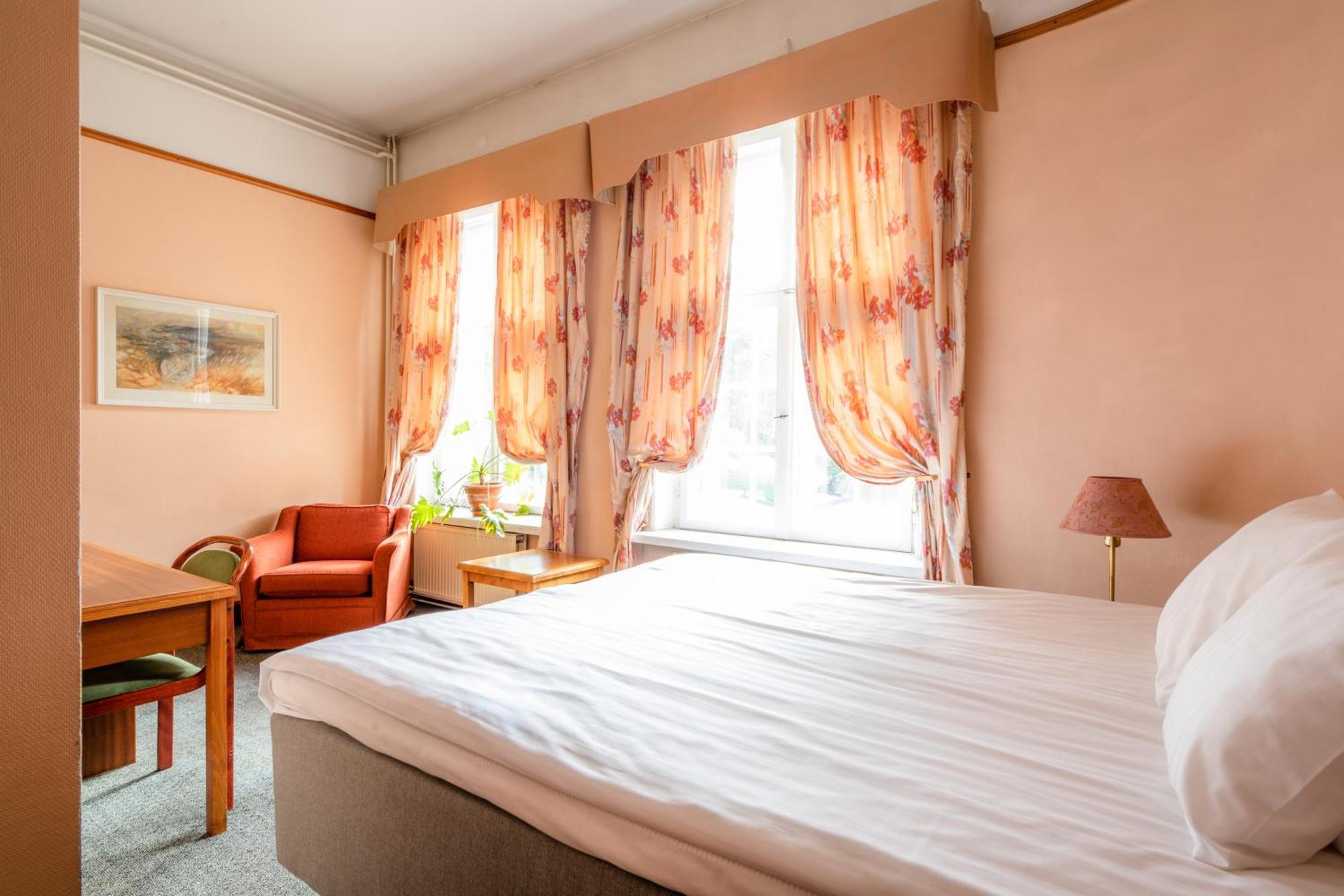 Hotel Victoria Pärnu Exterior photo